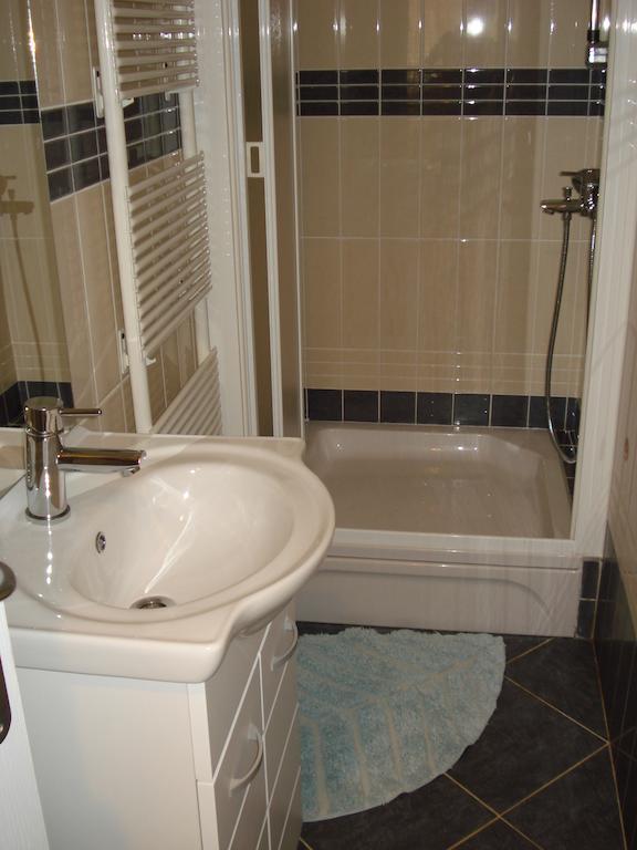 Apartments Sandra 브르사르 객실 사진